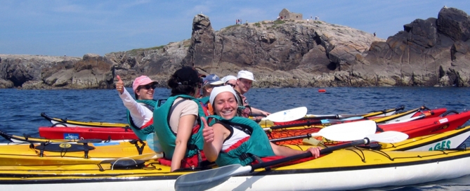 kayak-bretagne-morbihan-quiberon-enterrement-vie-jeune-fille